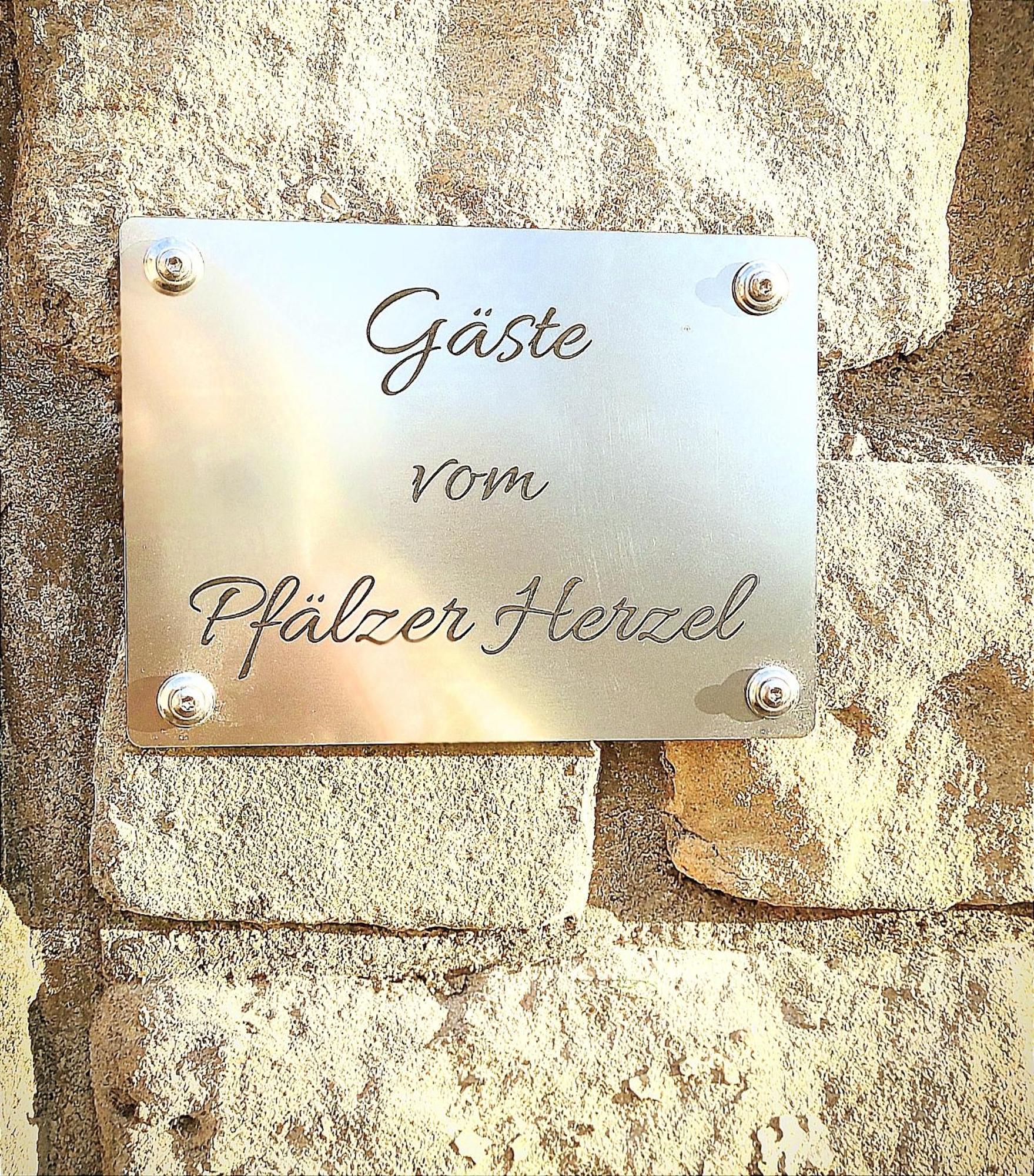 Pfaelzer Herzel Neustadt an der Weinstrasse Exterior photo